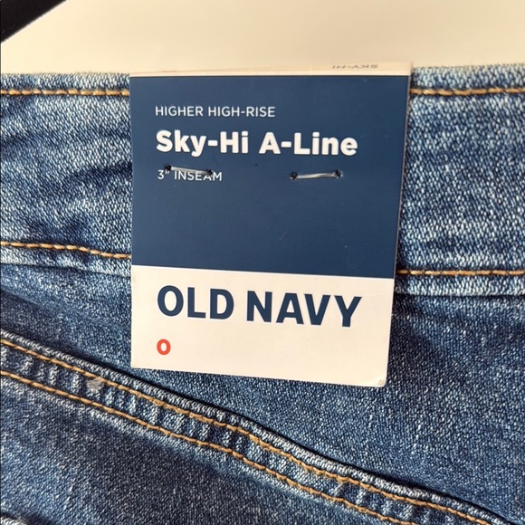 Old Navy Women's Blue Denim Shorts - Picture 3 of 5